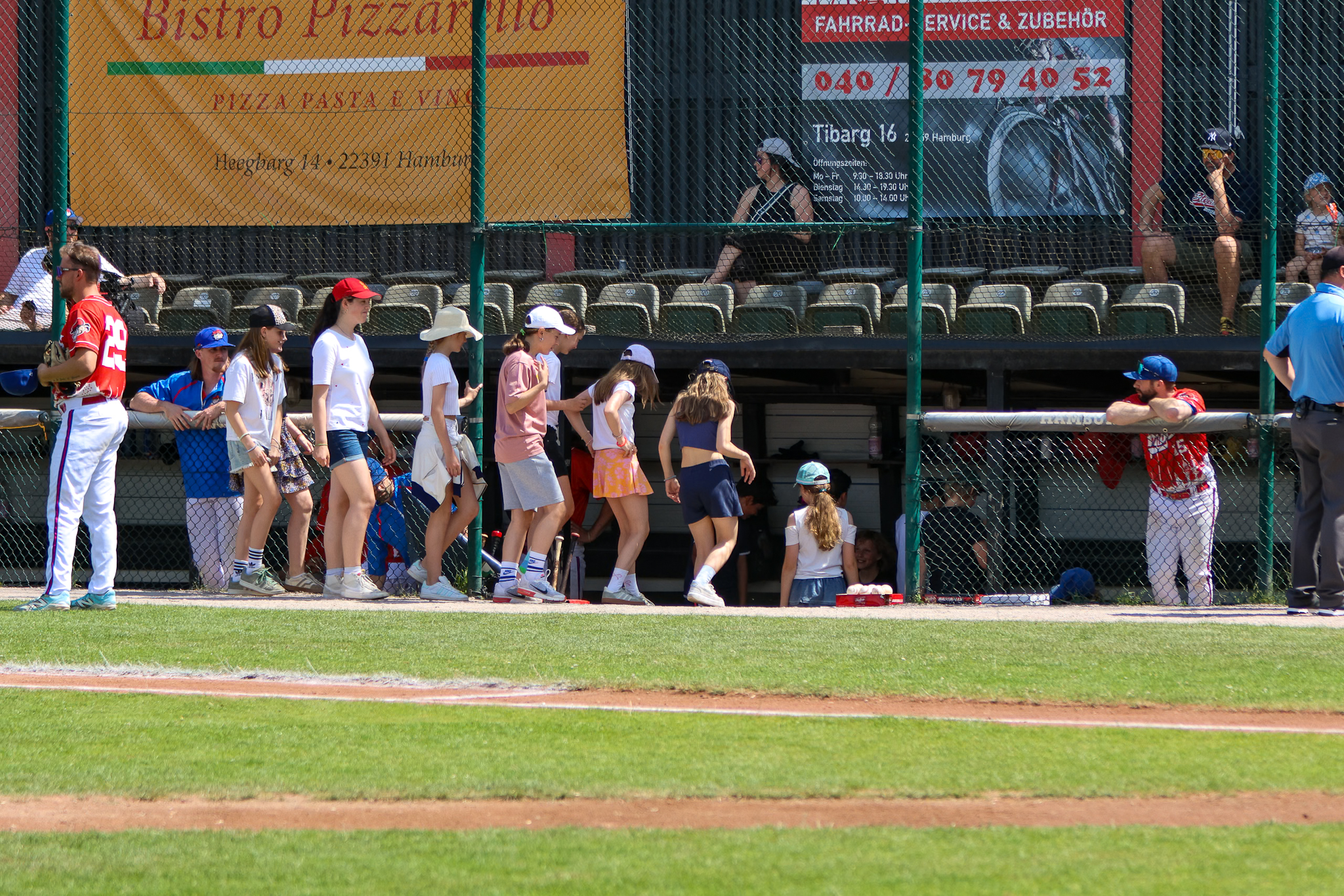 Einlaufen auf das Feld